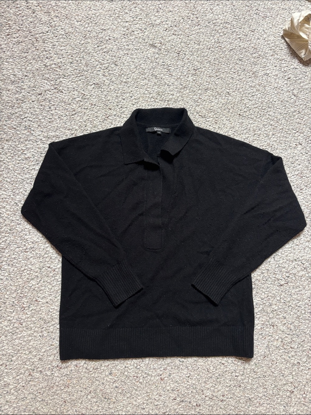 Quince Black Women’s v-neck Collar Knit Sweater - 100% Cashmere